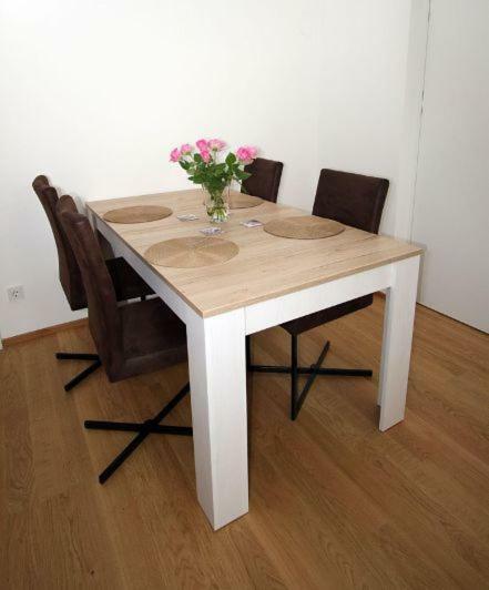 Kurzzeit-Apartment Nussdorf Wina Bagian luar foto